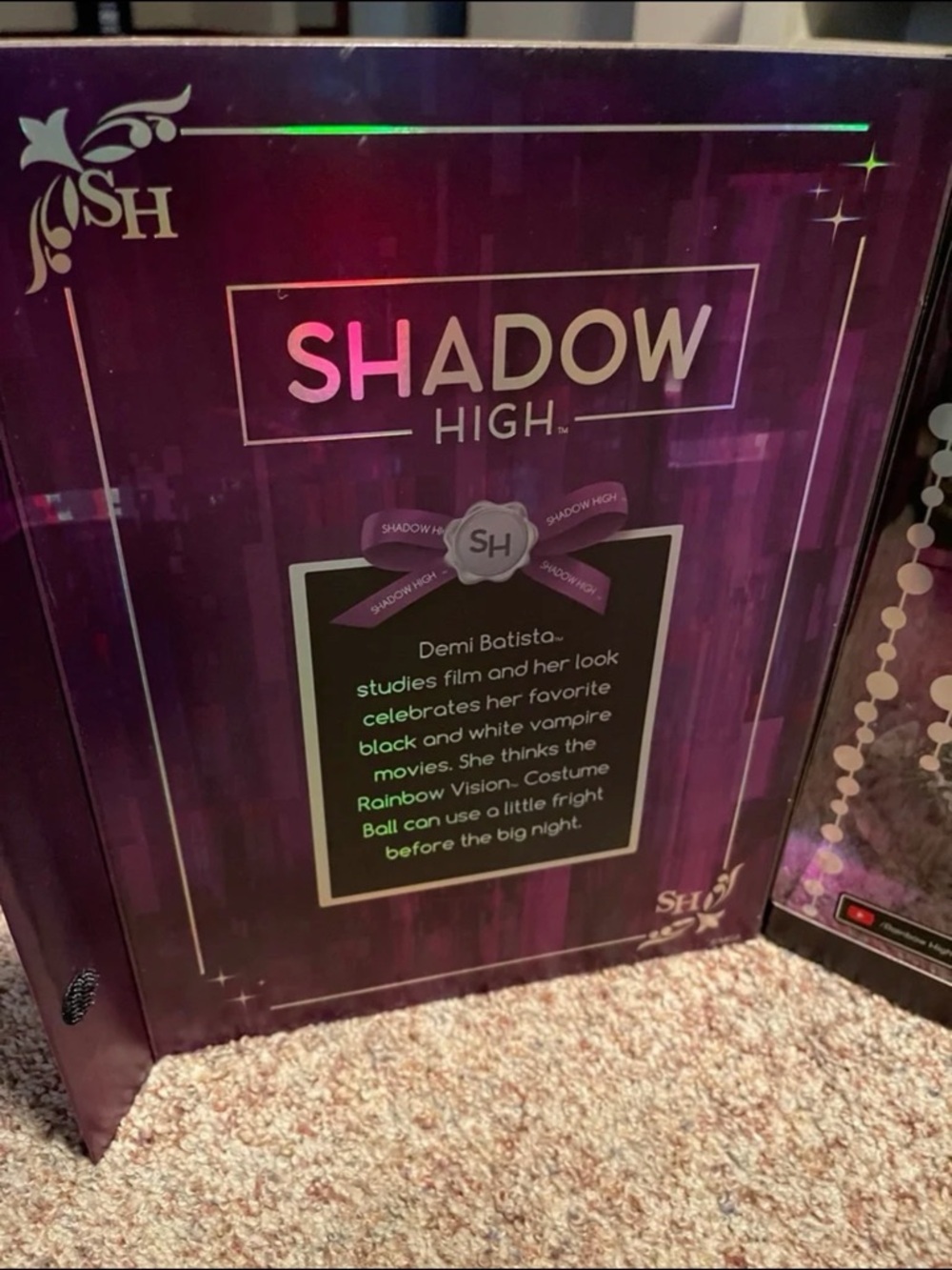 Rainbow High Shadow Costume Ball Makeup Set - Purple & Black - Picture 3 of 3